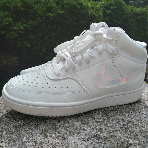 **ONE OF A KIND** women's 6.5 NIKE COURT VISION - Picture 1 of 4
